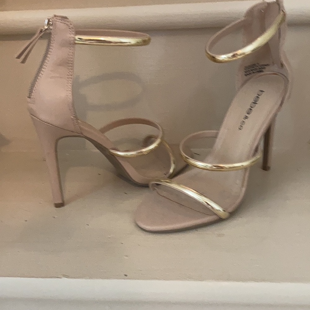 Ladies shoes